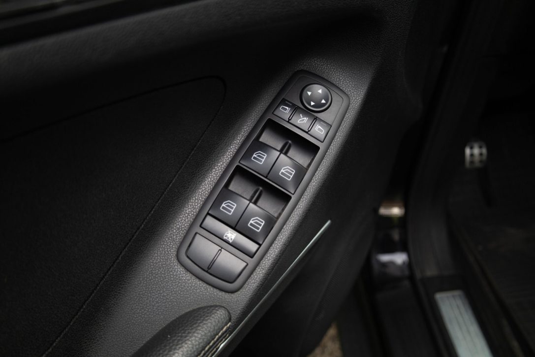 MERCEDES BENZ ML 320