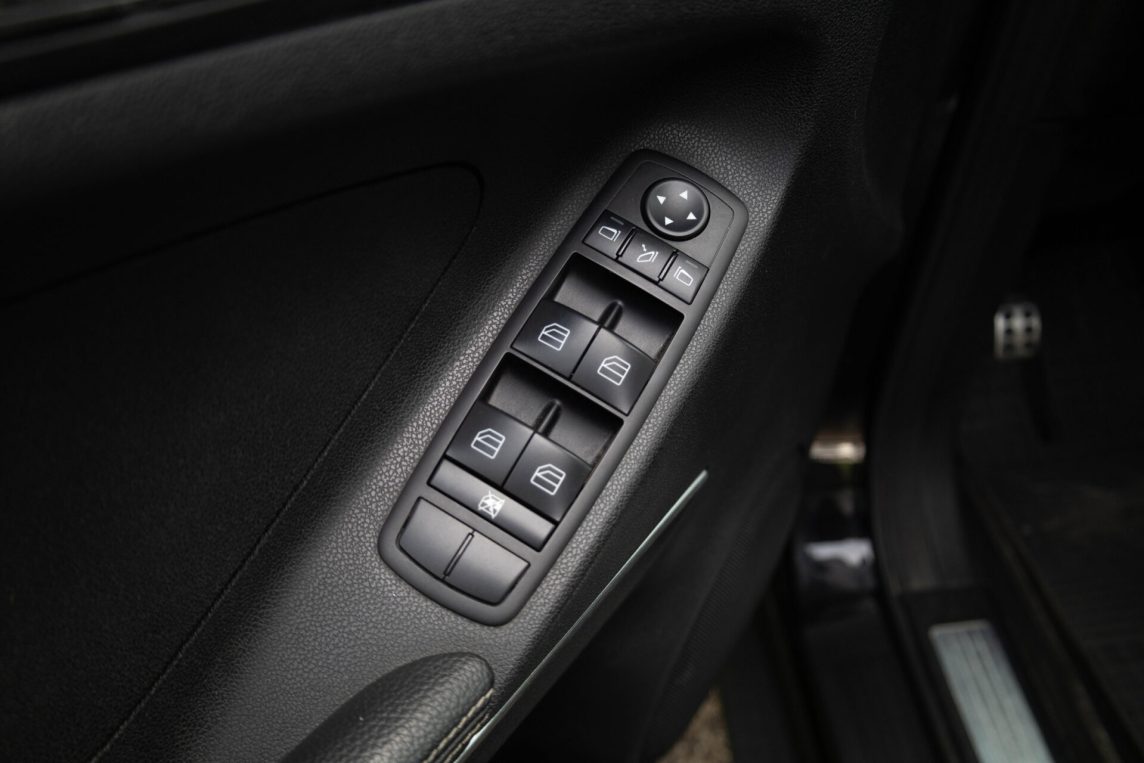 MERCEDES BENZ ML 320