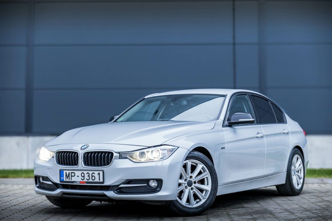 BMW 320