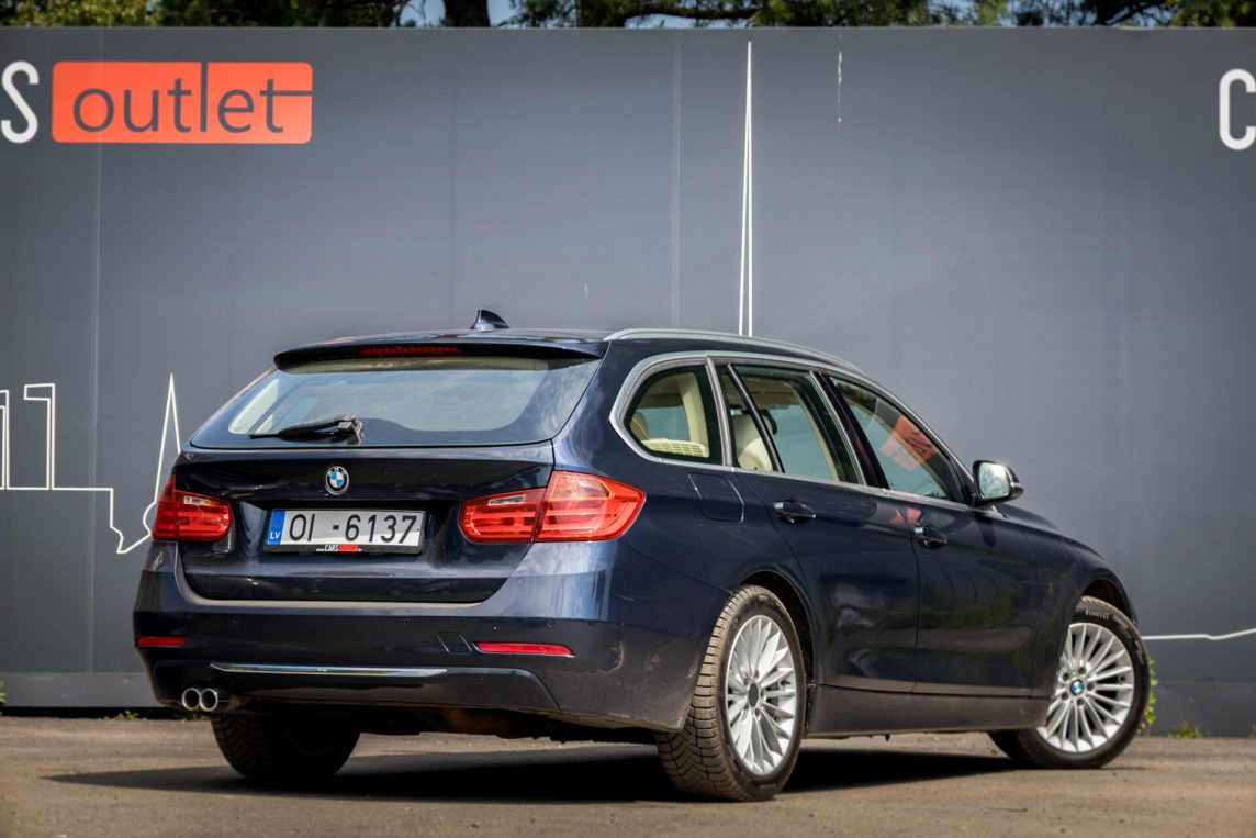 BMW 330