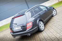 MERCEDES BENZ C320