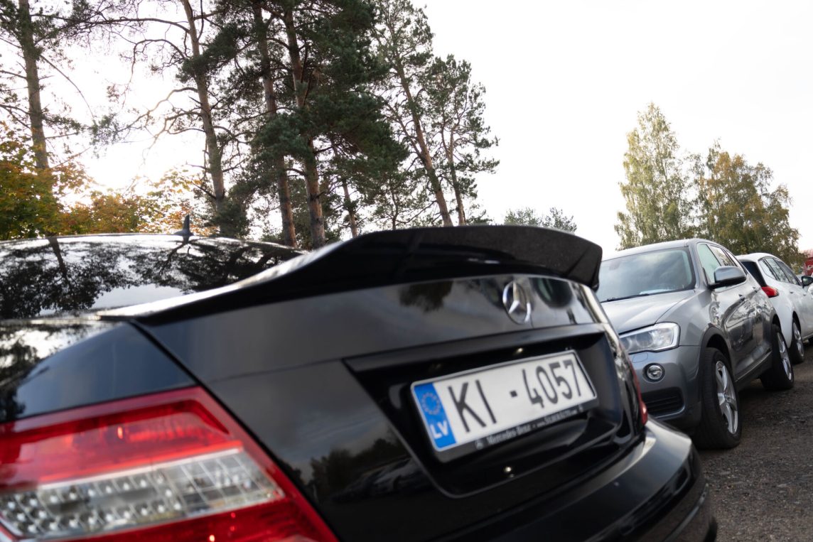 MERCEDES BENZ C320