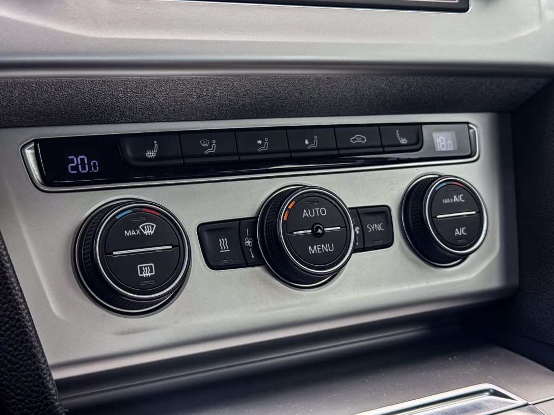 VW PASSAT