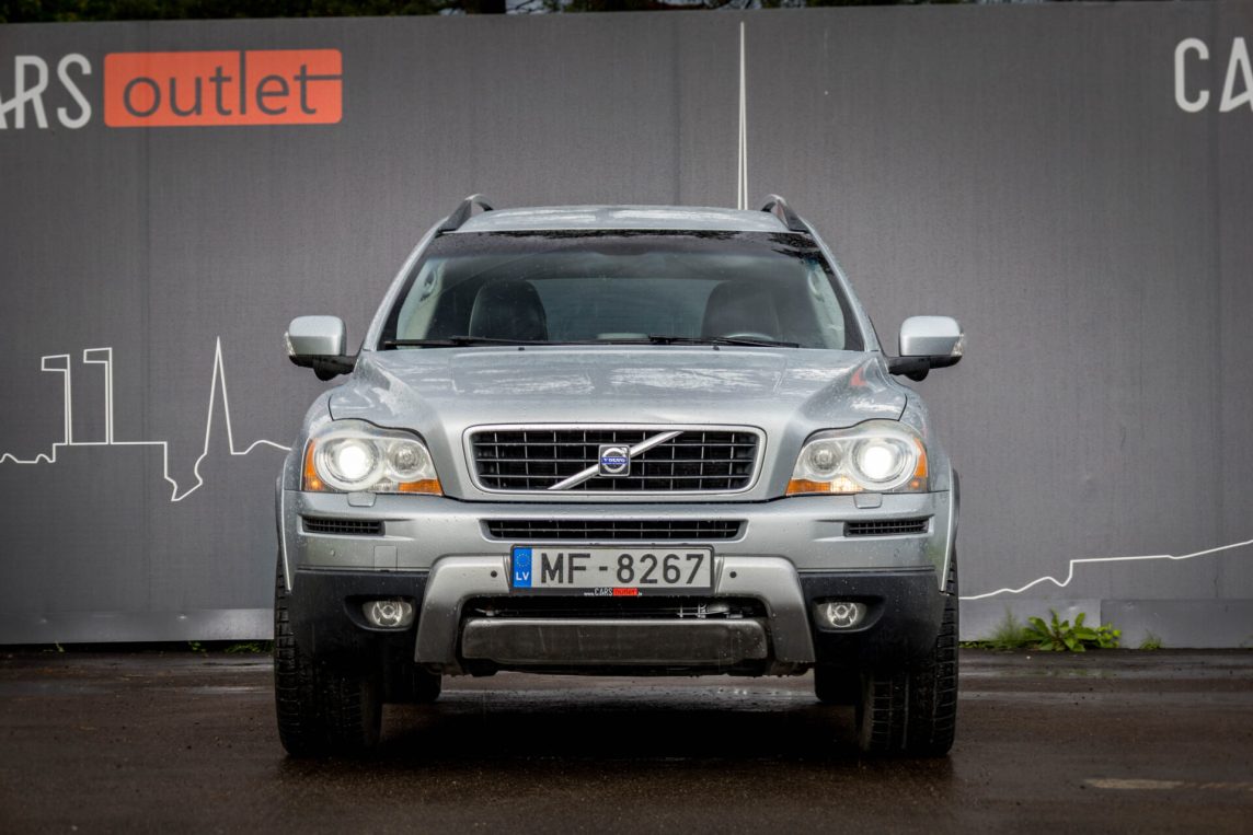 VOLVO XC90