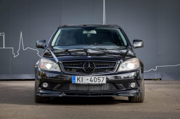 MERCEDES BENZ C320