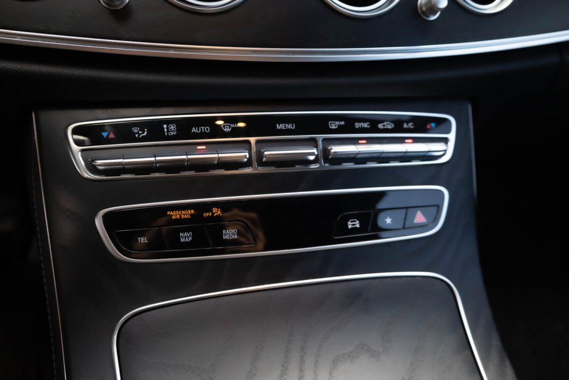 MERCEDES BENZ E220 D