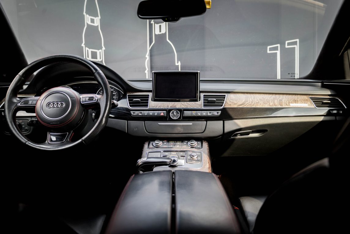AUDI A8