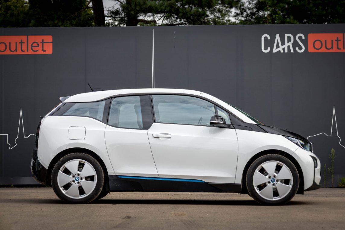 BMW I I3