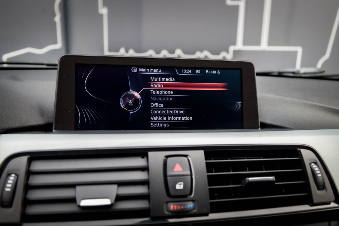 BMW 320