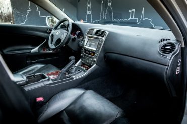 LEXUS IS 220