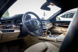 BMW 730