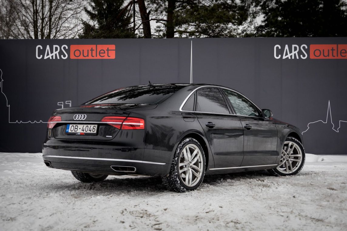 AUDI A8