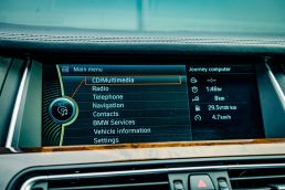 BMW 730