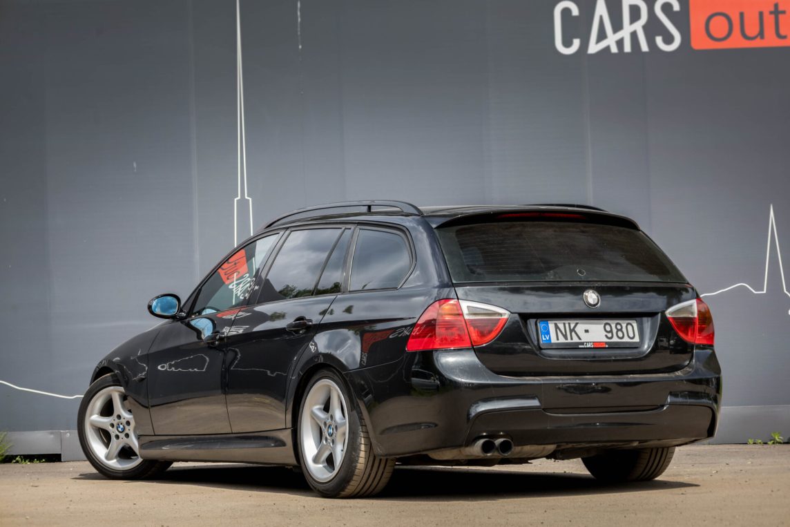 BMW 320