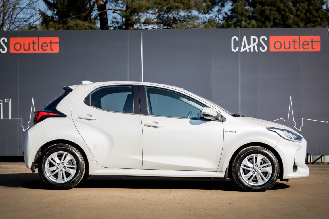 TOYOTA YARIS
