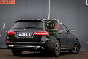 MERCEDES BENZ E220 D
