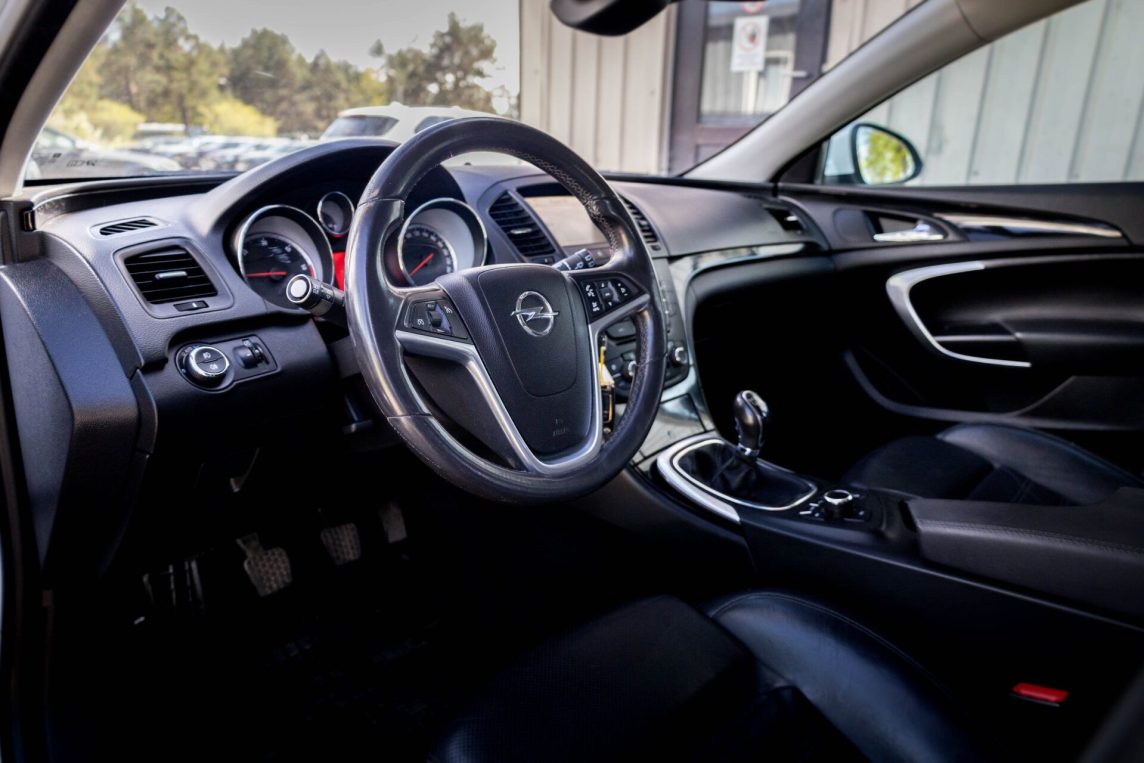 OPEL INSIGNIA