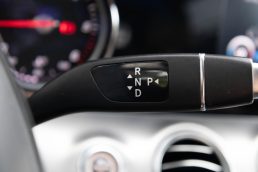 MERCEDES BENZ E220 D