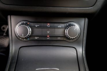 MERCEDES BENZ B 180