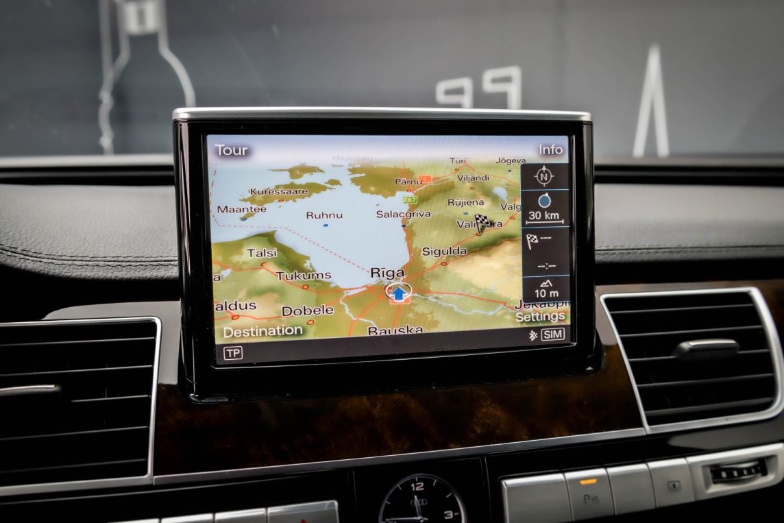 AUDI A8
