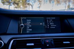 BMW 730