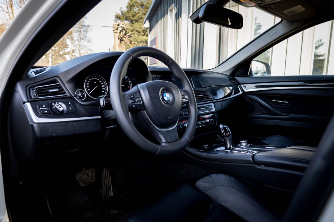 BMW 525