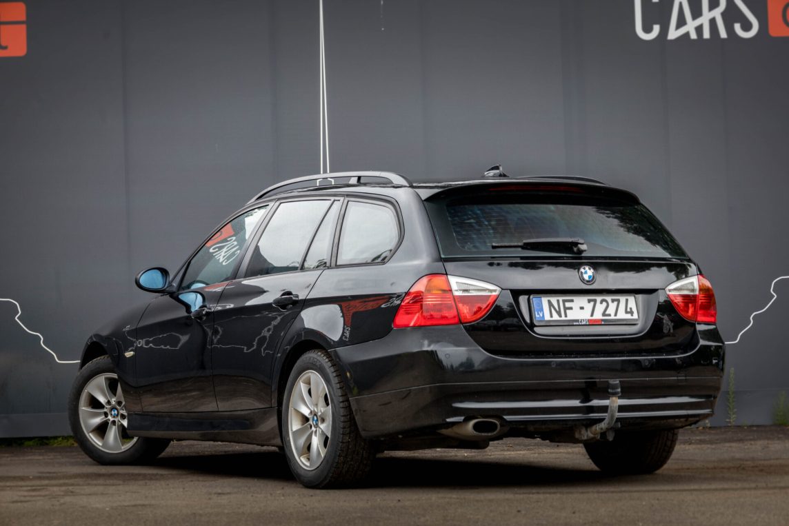 BMW 320