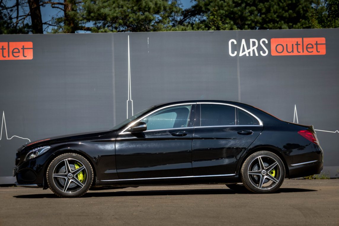 MERCEDES BENZ C220
