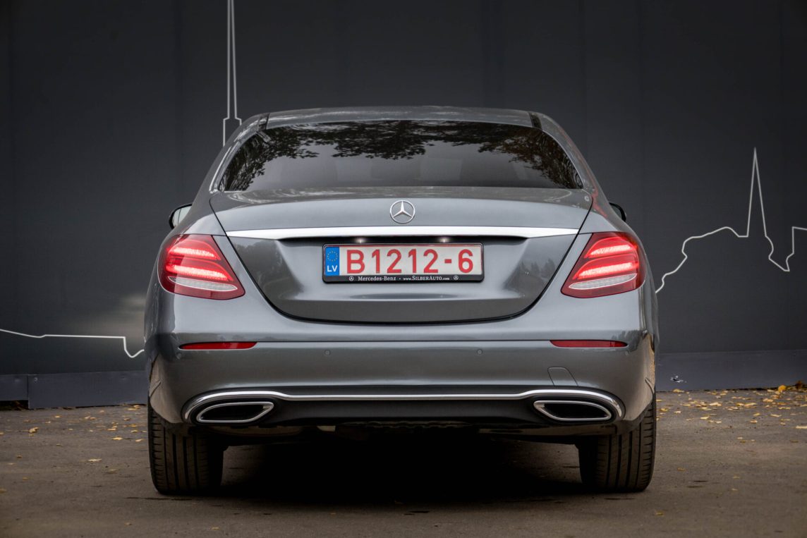 MERCEDES BENZ E 220 D 4MATIC