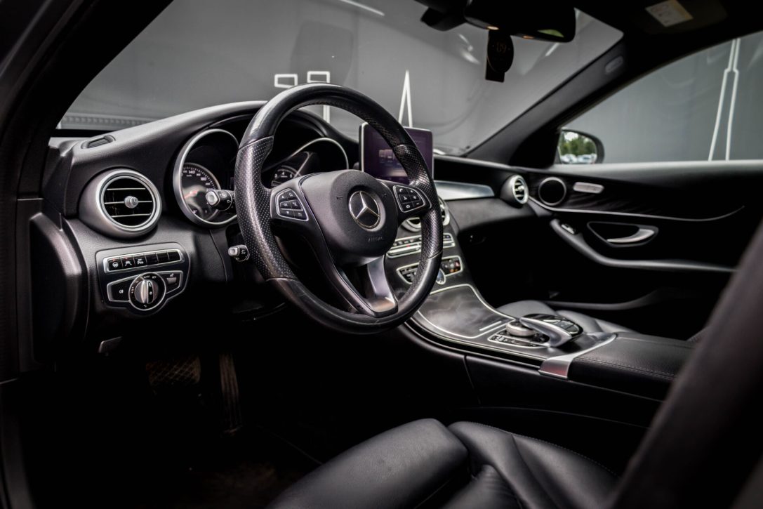 MERCEDES BENZ C350 E