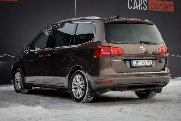VW SHARAN