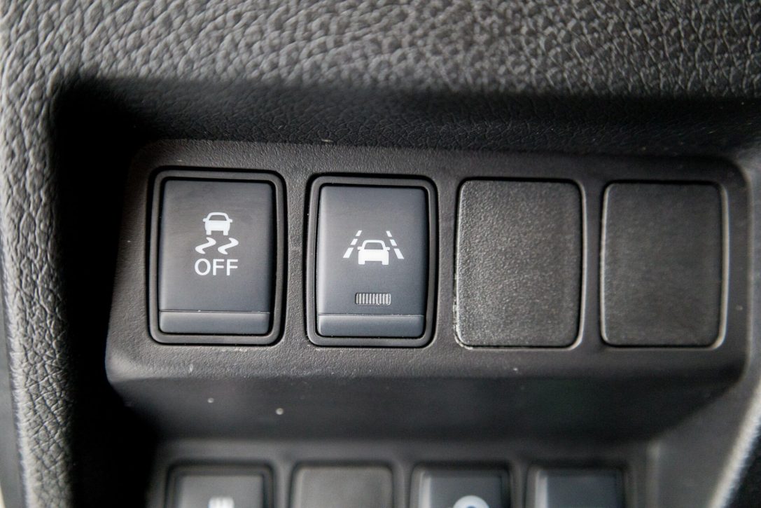 NISSAN X TRAIL