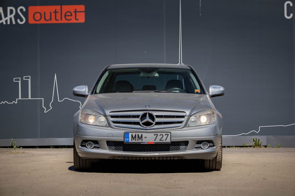 MERCEDES BENZ C220