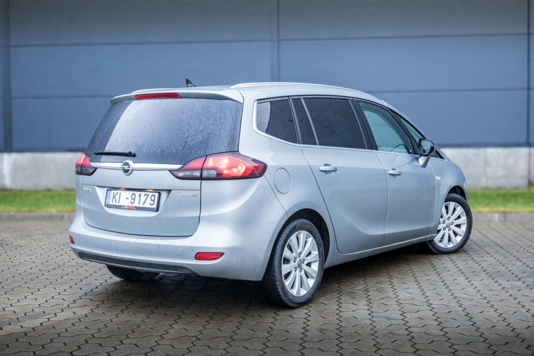 OPEL ZAFIRA TOURER