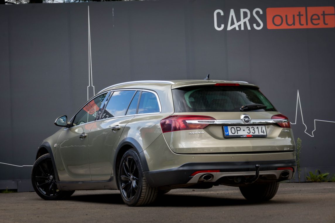 OPEL INSIGNIA SPORTS TOURER SW