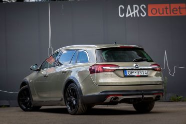 OPEL INSIGNIA SPORTS TOURER SW