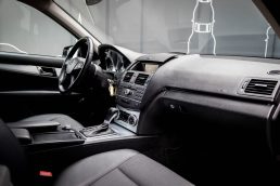 MERCEDES BENZ C 200