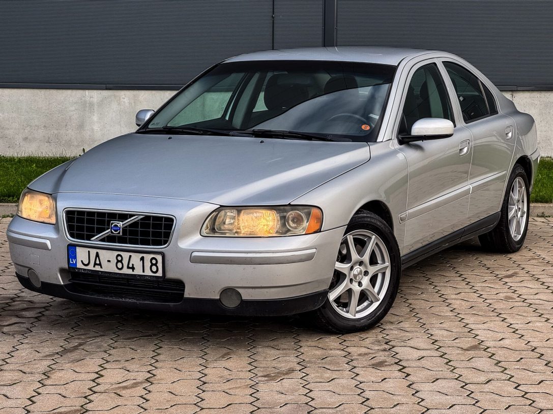 VOLVO S60