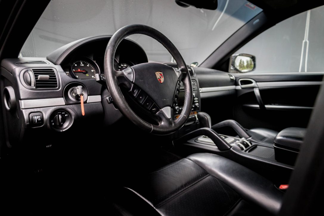 PORSCHE CAYENNE
