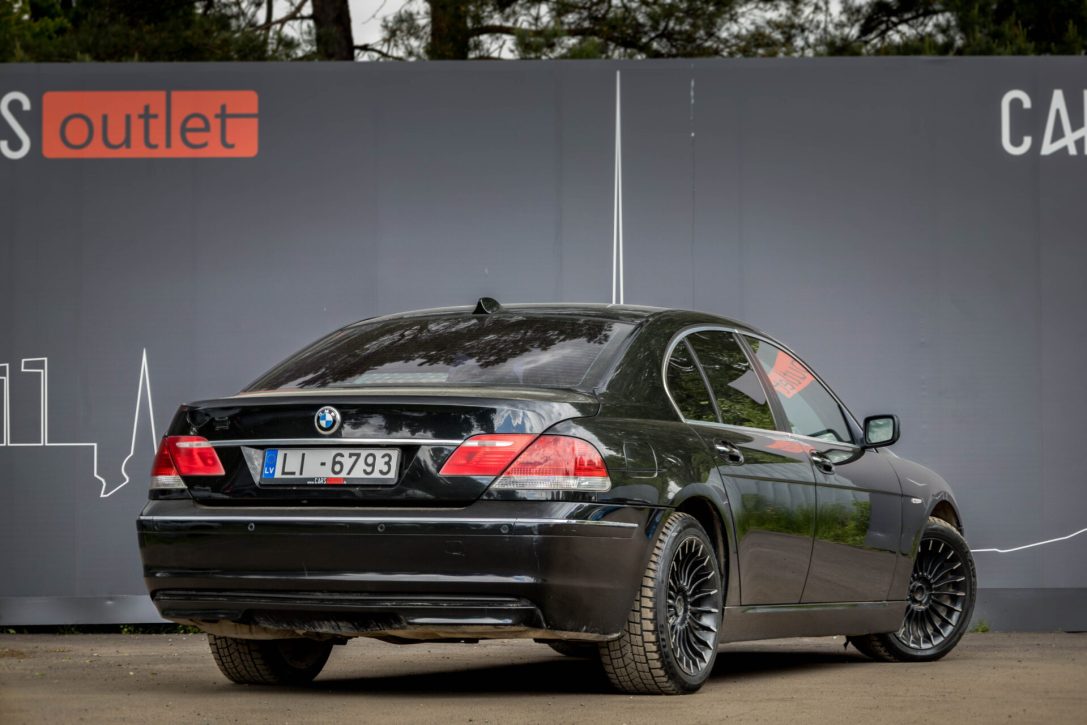 BMW 730
