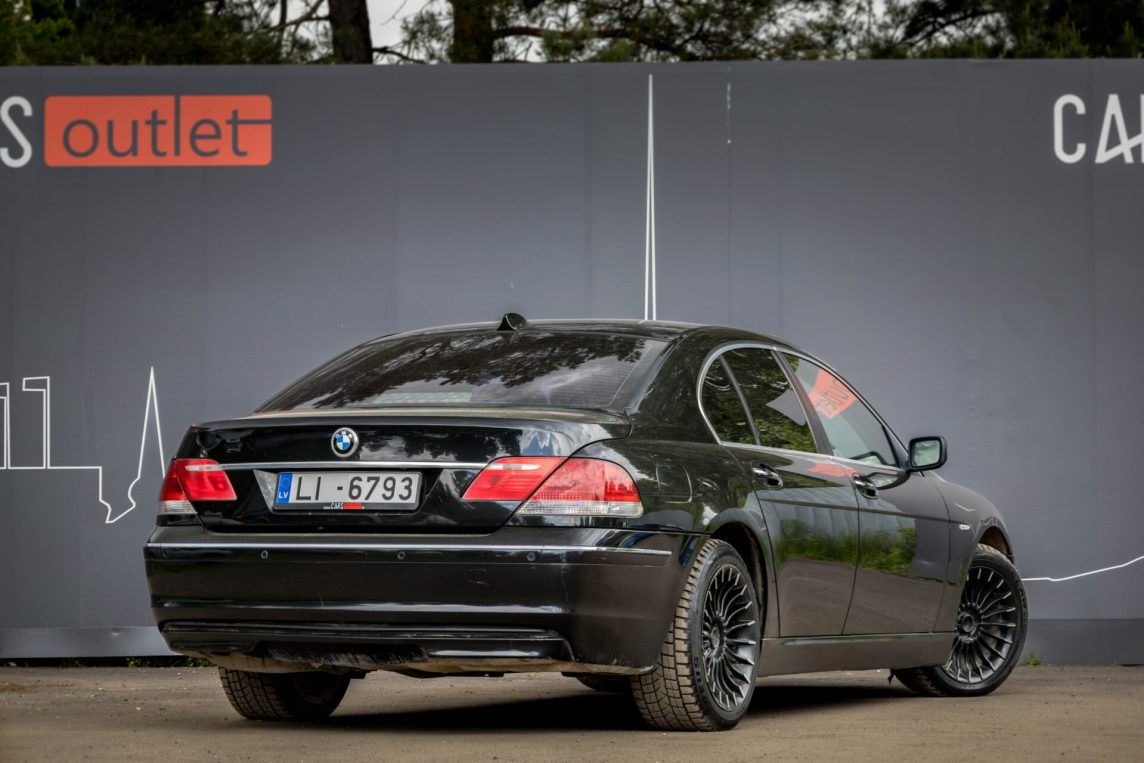 BMW 730