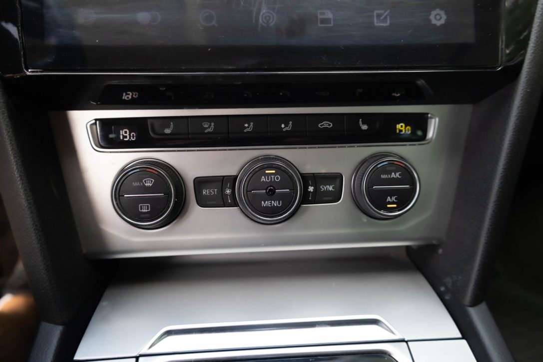 VW PASSAT