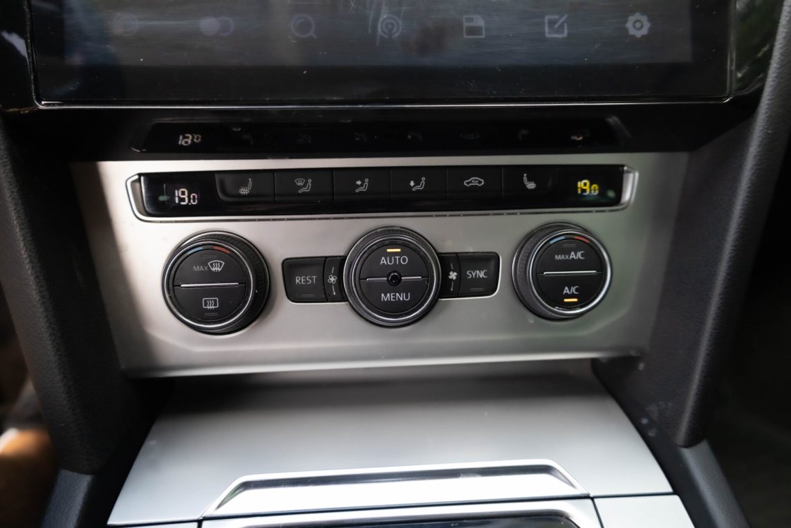 VW PASSAT
