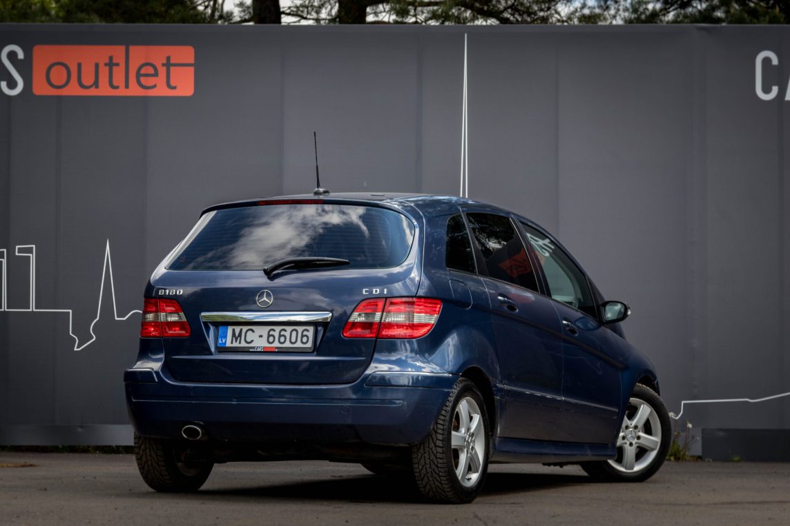 MERCEDES BENZ B 180