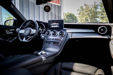 MERCEDES BENZ C220