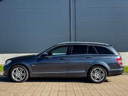 MERCEDES BENZ C320