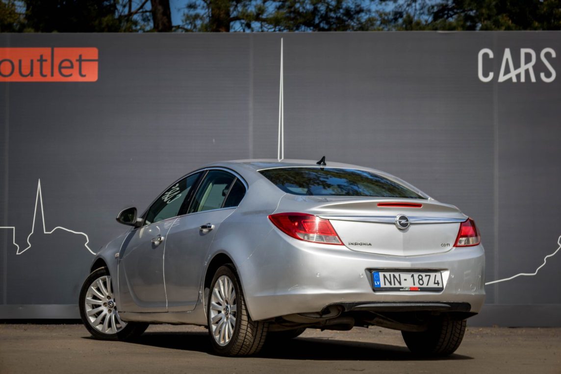 OPEL INSIGNIA