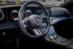 MERCEDES BENZ E220 D