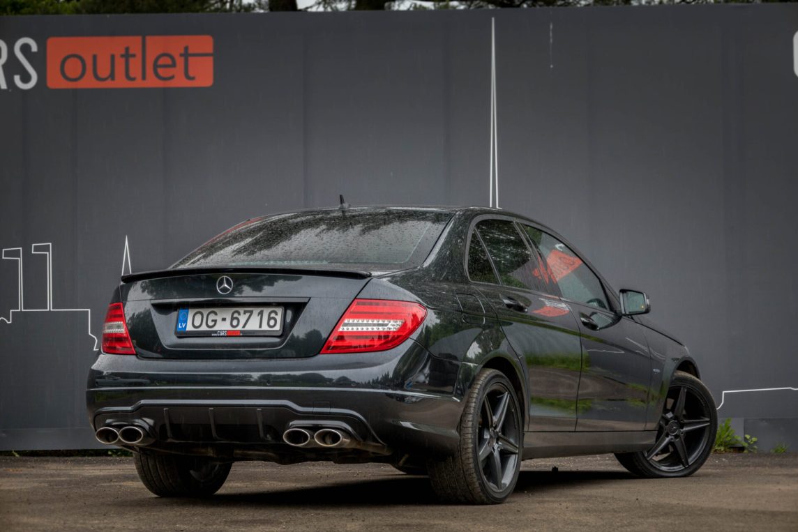 MERCEDES BENZ C 300