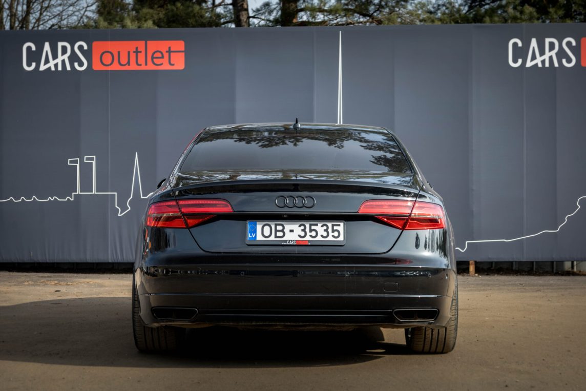 AUDI A8